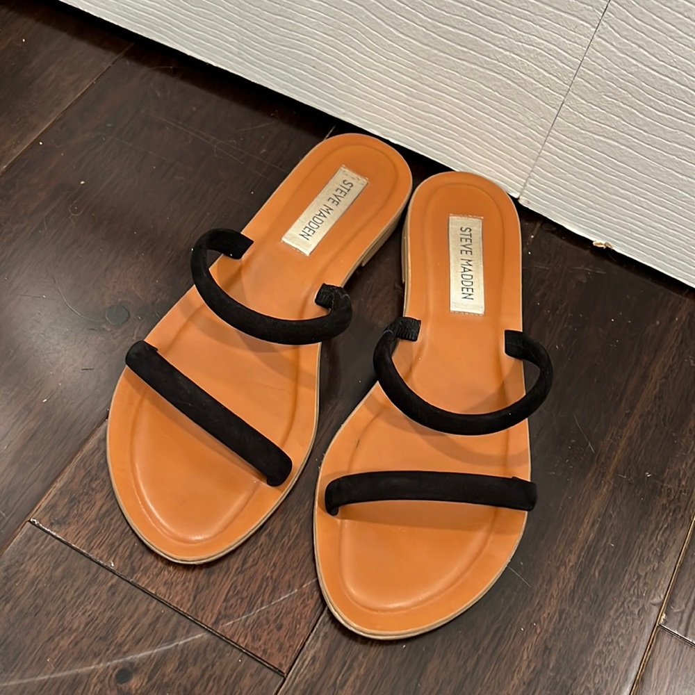 STEVE MADDEN suede strap sandal 7